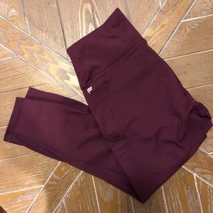 Fabletics Mila Pocket Capri leggings BRAND NEW